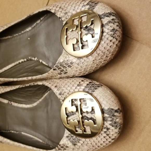 Tory Burch shoes- size 8 - Picture 11 of 12